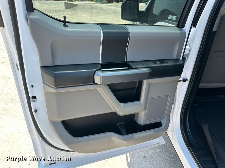 image for item KM9907 2017 Ford F150  SuperCrew pickup truck