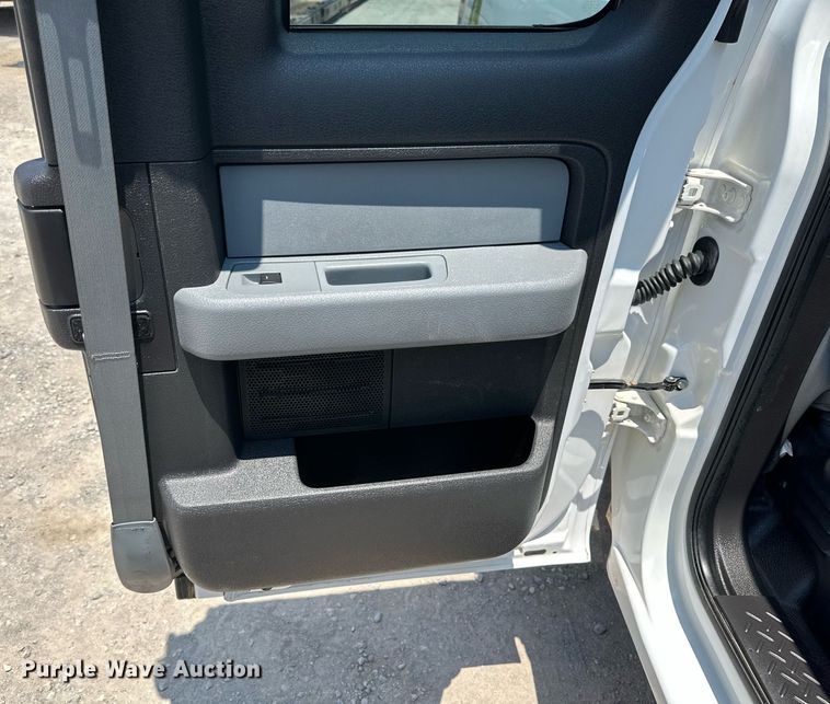 image for item KM9908 2013 Ford F150  SuperCab pickup truck