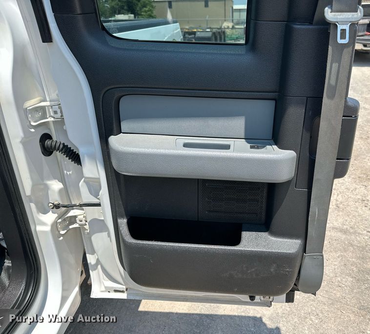 image for item KM9908 2013 Ford F150  SuperCab pickup truck