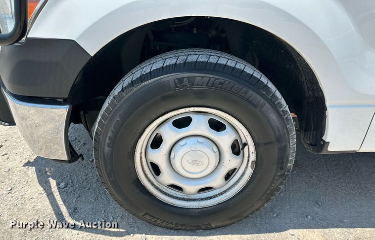 image for item KM9908 2013 Ford F150  SuperCab pickup truck