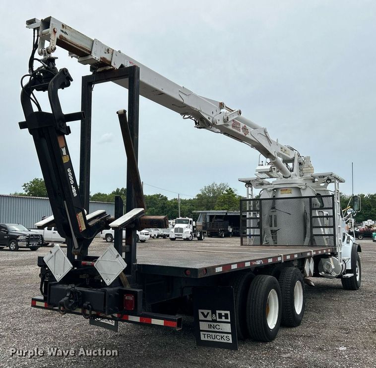 image for item KW9209 2005 Sterling LT  crane truck