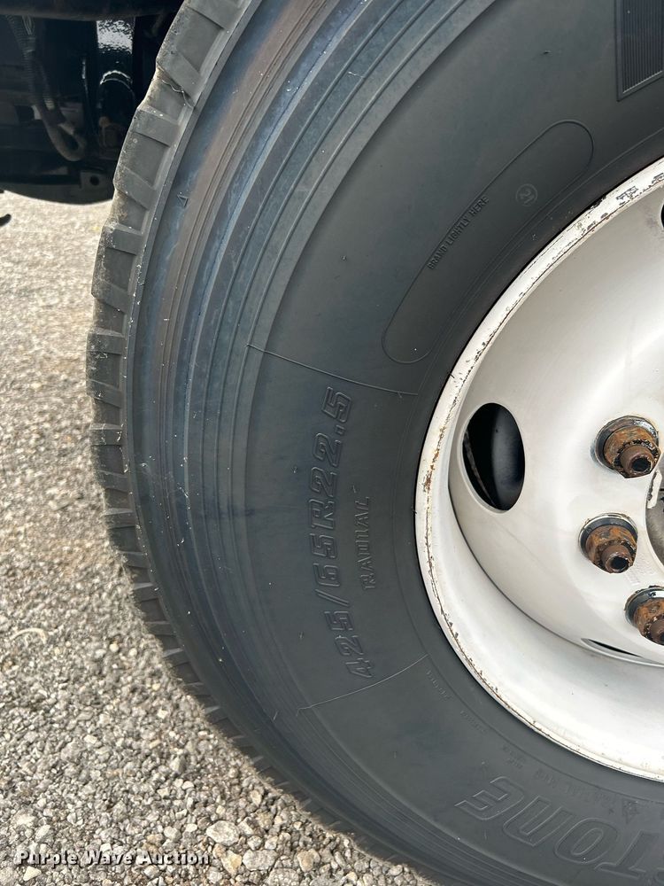 image for item KW9209 2005 Sterling LT  crane truck