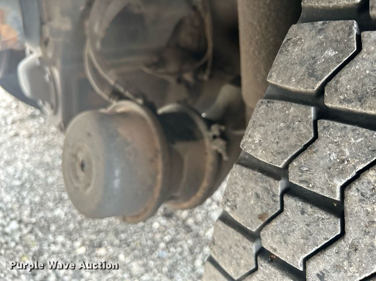 image for item KW9209 2005 Sterling LT  crane truck