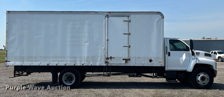 image for item KW9220 2006 GMC C7500  box truck