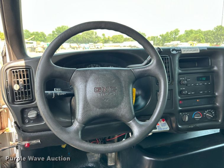 image for item KW9220 2006 GMC C7500  box truck