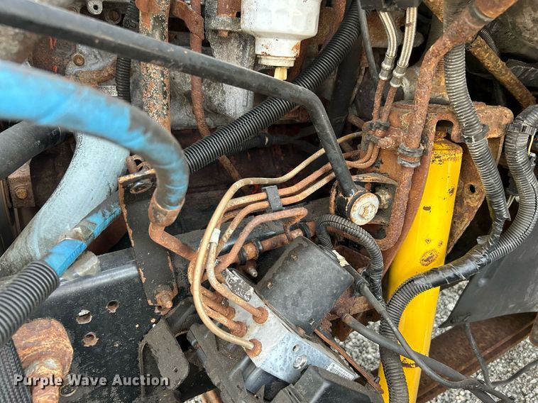 image for item KW9220 2006 GMC C7500  box truck