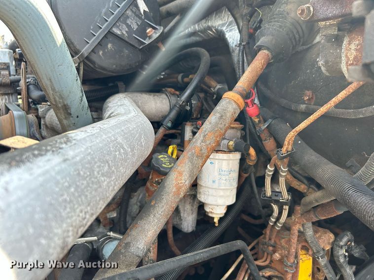 image for item KW9220 2006 GMC C7500  box truck