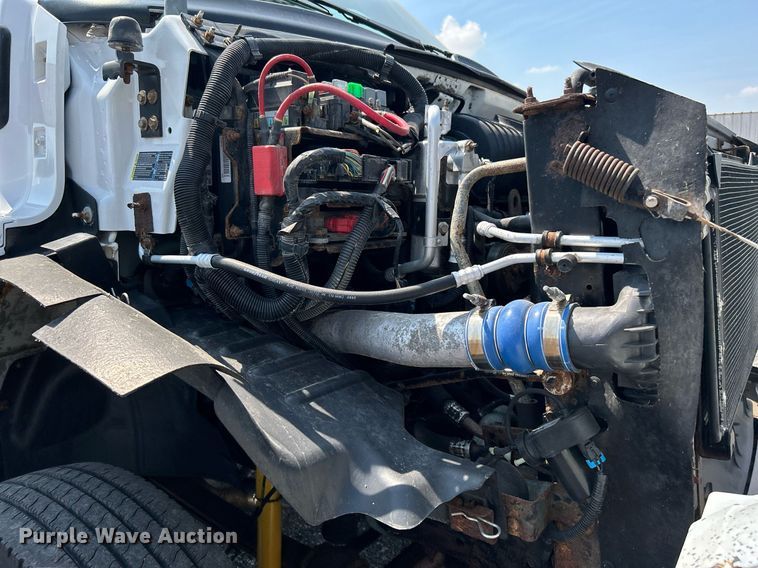 image for item KW9220 2006 GMC C7500  box truck