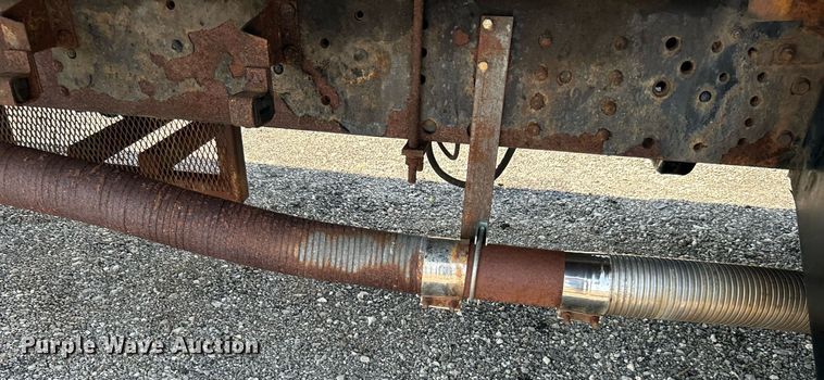 image for item KW9220 2006 GMC C7500  box truck