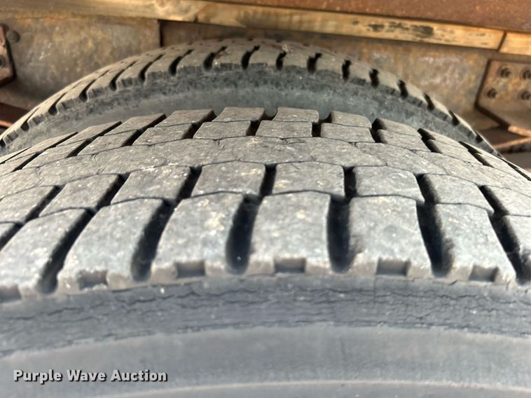 image for item KW9220 2006 GMC C7500  box truck