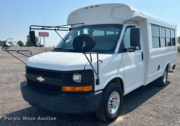 image for item KW9221 2006 Chevrolet Express G3500  school bus