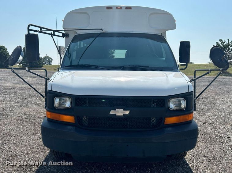 image for item KW9221 2006 Chevrolet Express G3500  school bus