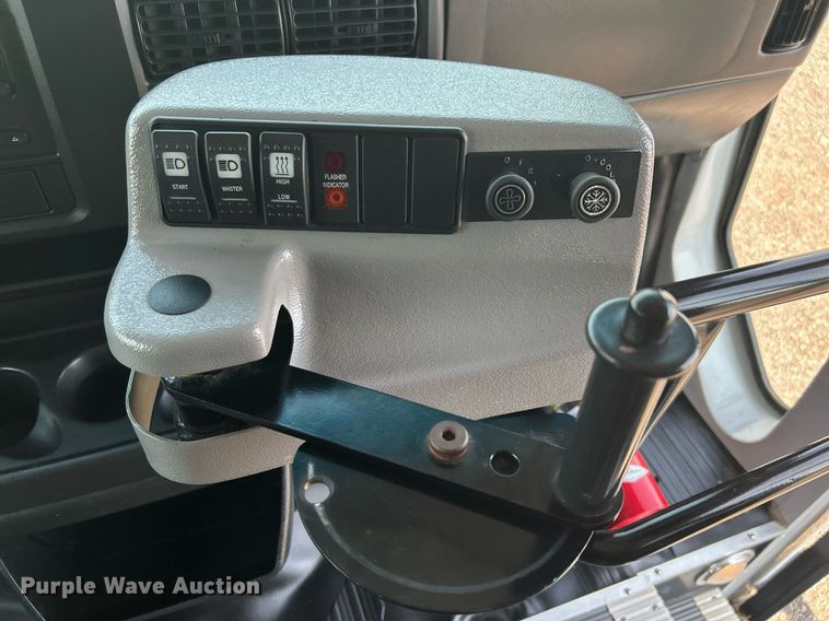 image for item KW9221 2006 Chevrolet Express G3500  school bus