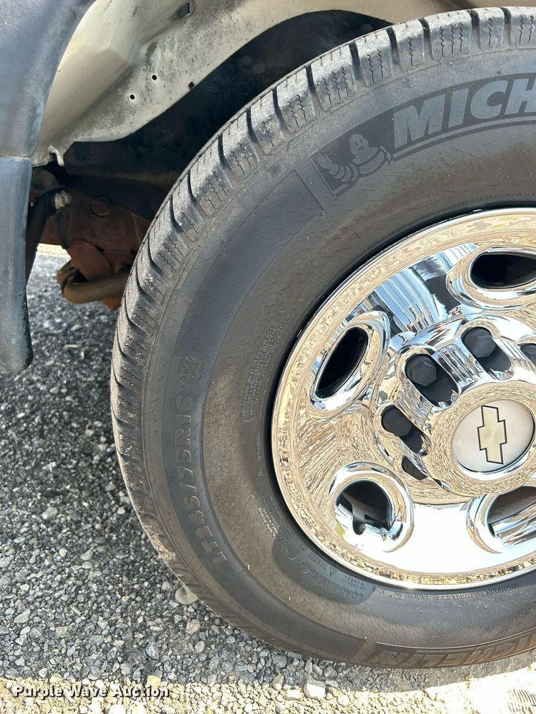 image for item KW9221 2006 Chevrolet Express G3500  school bus