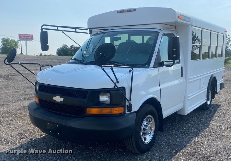image for item KW9271 2007 Chevrolet Express G3500  school bus