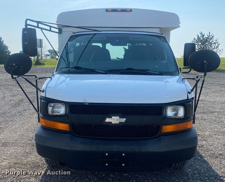 image for item KW9271 2007 Chevrolet Express G3500  school bus
