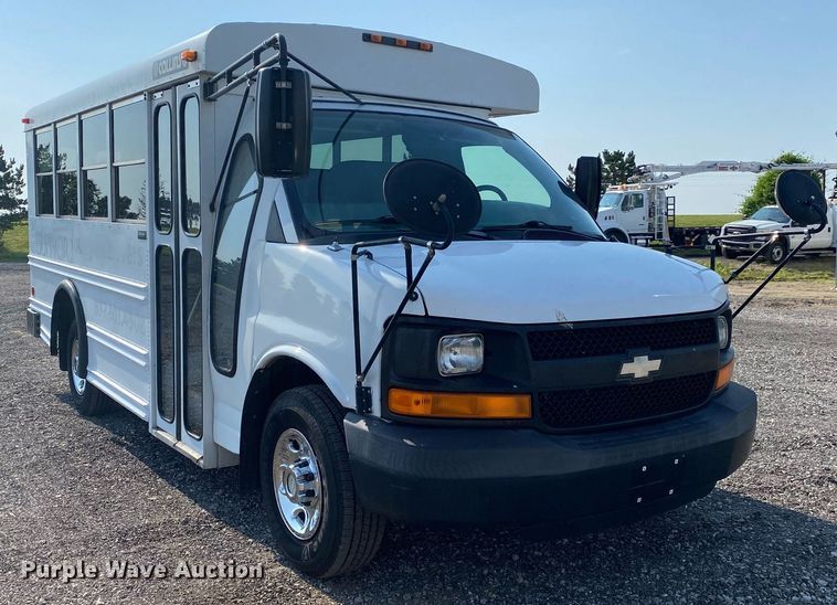 image for item KW9271 2007 Chevrolet Express G3500  school bus