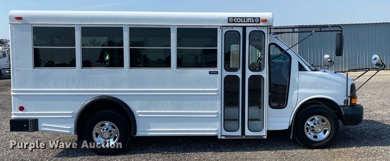 image for item KW9271 2007 Chevrolet Express G3500  school bus