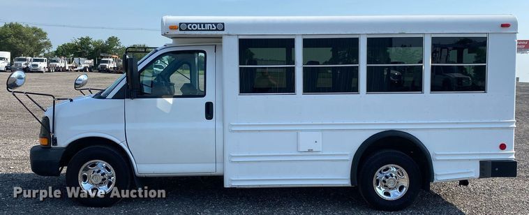 image for item KW9271 2007 Chevrolet Express G3500  school bus