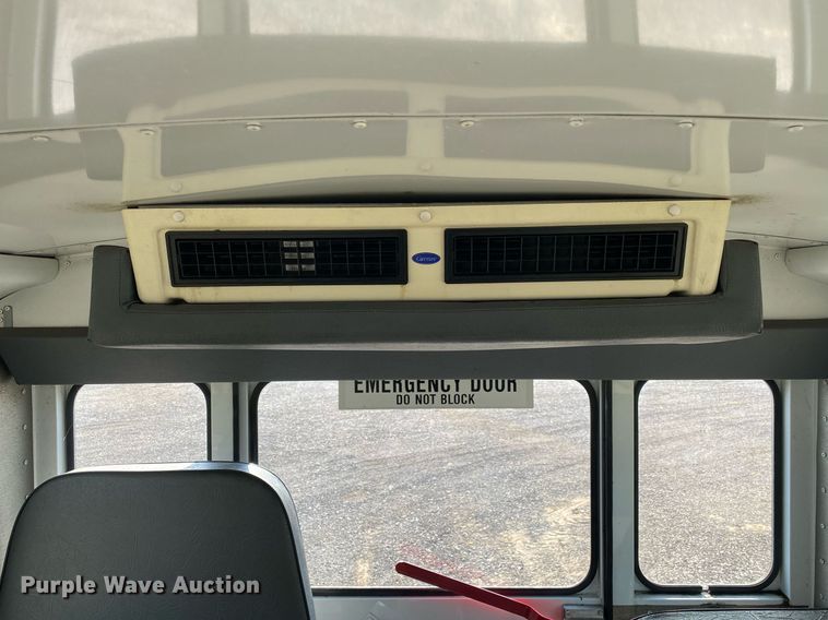 image for item KW9271 2007 Chevrolet Express G3500  school bus