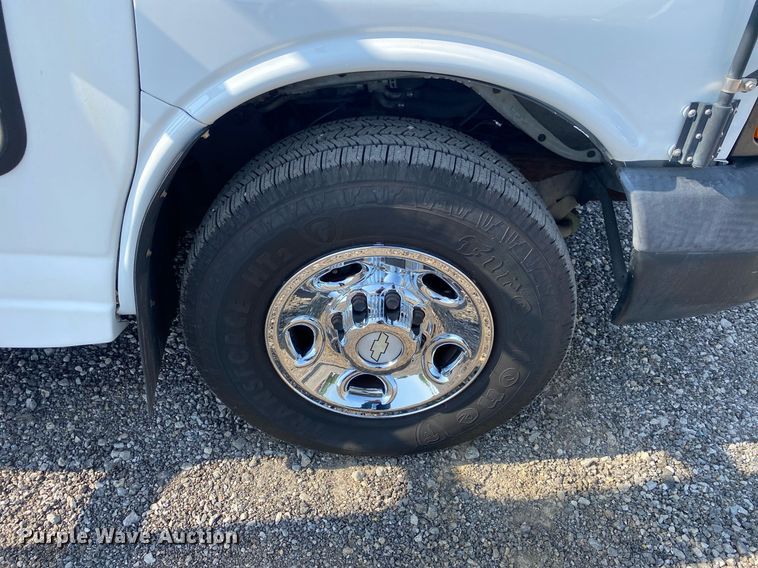 image for item KW9271 2007 Chevrolet Express G3500  school bus