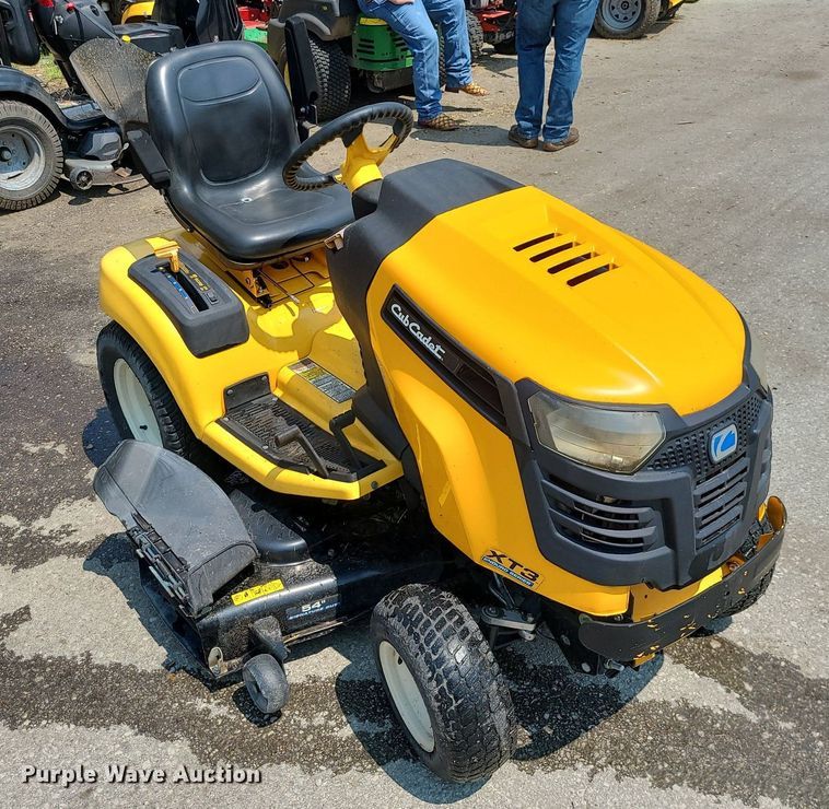 image for item LE9132 Cub Cadet XT3  lawn mower