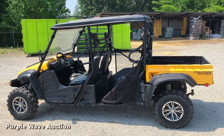 image for item LE9133 2016 Cub Cadet Challenger 750  utility vehicle