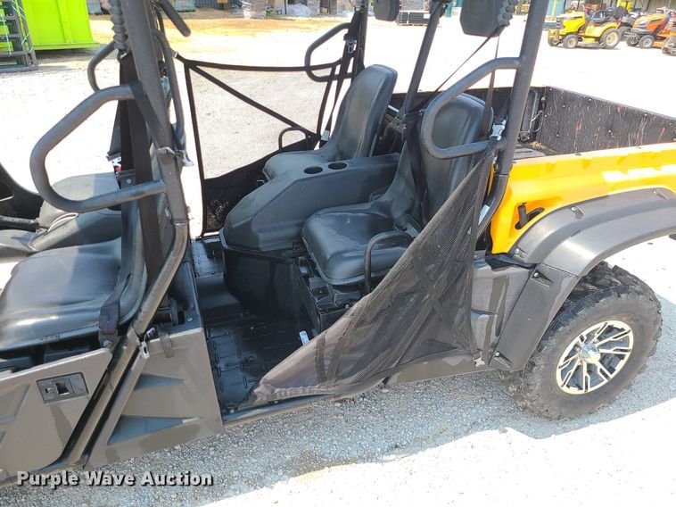 image for item LE9133 2016 Cub Cadet Challenger 750  utility vehicle