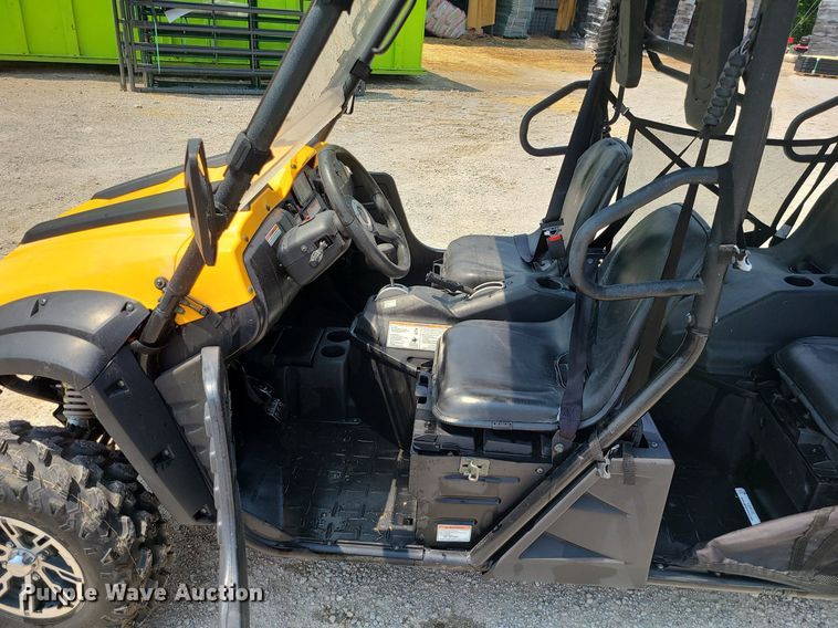 image for item LE9133 2016 Cub Cadet Challenger 750  utility vehicle