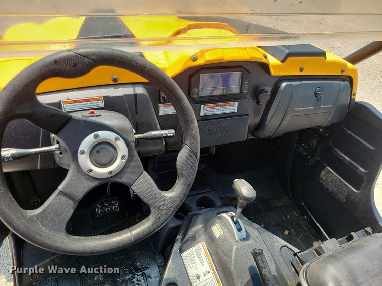 image for item LE9133 2016 Cub Cadet Challenger 750  utility vehicle