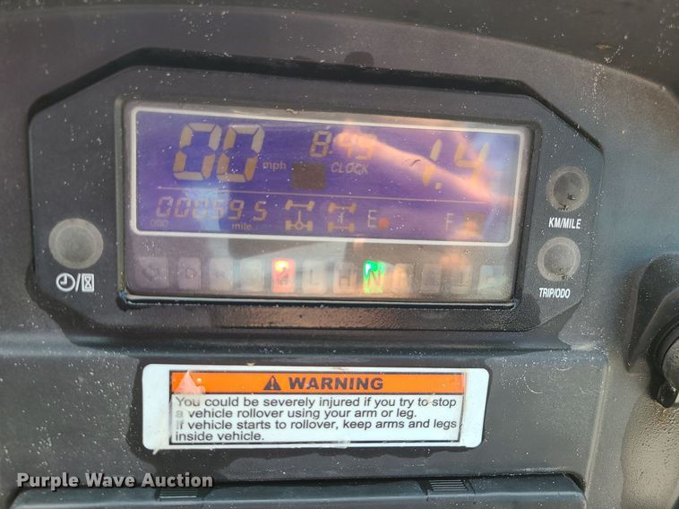 image for item LE9133 2016 Cub Cadet Challenger 750  utility vehicle