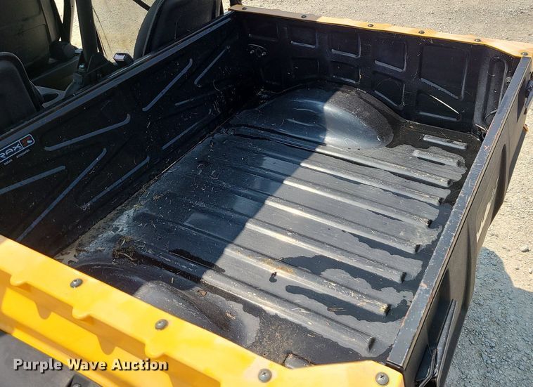 image for item LE9133 2016 Cub Cadet Challenger 750  utility vehicle