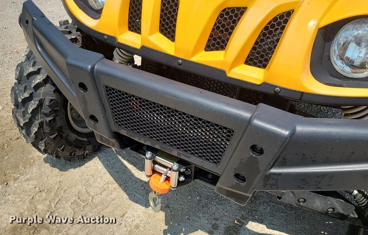 image for item LE9133 2016 Cub Cadet Challenger 750  utility vehicle