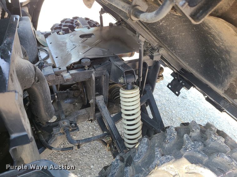 image for item LE9133 2016 Cub Cadet Challenger 750  utility vehicle