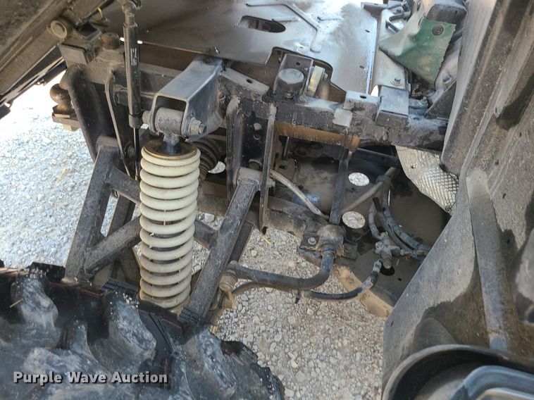 image for item LE9133 2016 Cub Cadet Challenger 750  utility vehicle