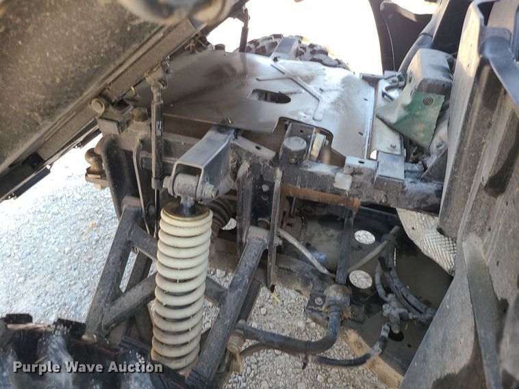 image for item LE9133 2016 Cub Cadet Challenger 750  utility vehicle