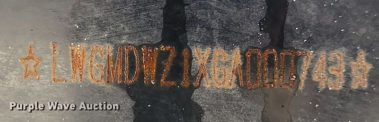 image for item LE9133 2016 Cub Cadet Challenger 750  utility vehicle