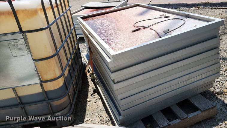 image for item LE9176 Solar power equipment