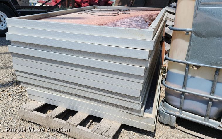 image for item LE9176 Solar power equipment