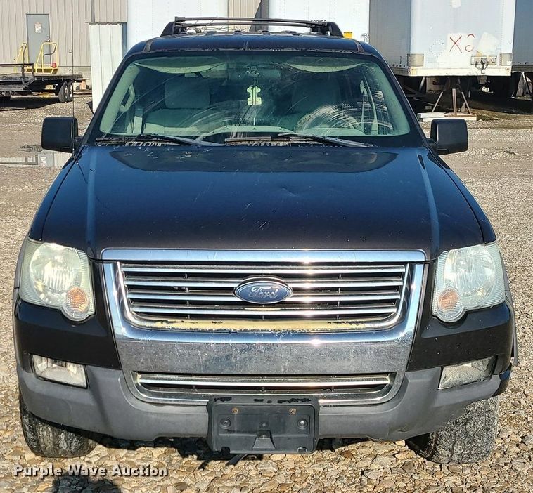image for item LE9196 2006 Ford Explorer  SUV