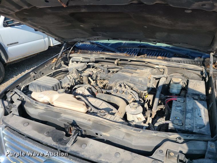 image for item LE9196 2006 Ford Explorer  SUV