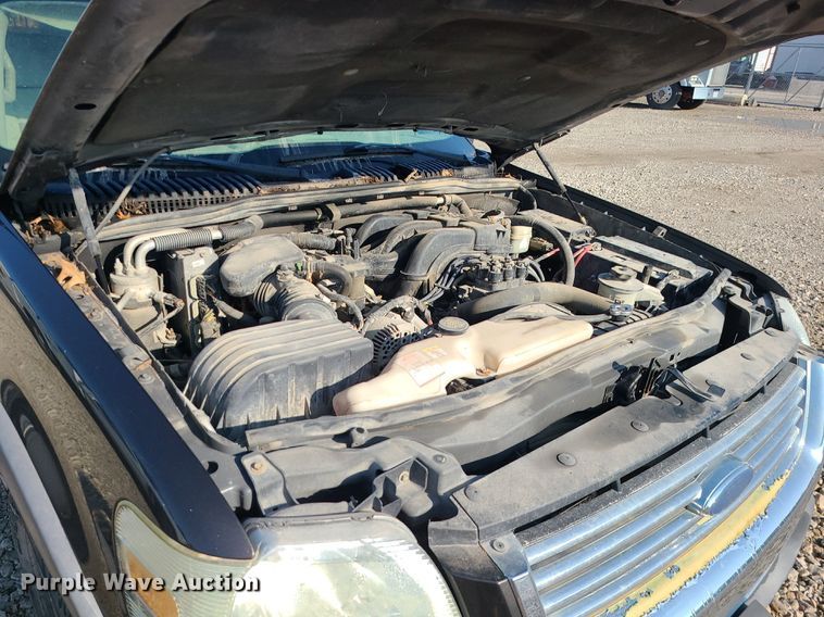 image for item LE9196 2006 Ford Explorer  SUV