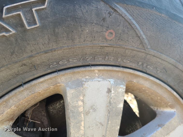 image for item LE9196 2006 Ford Explorer  SUV