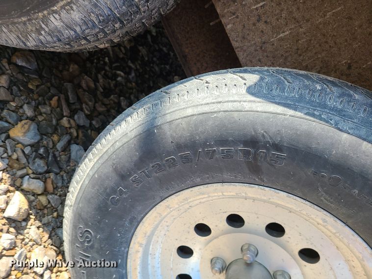 image for item LE9197 2004 Pace  enclosed cargo trailer