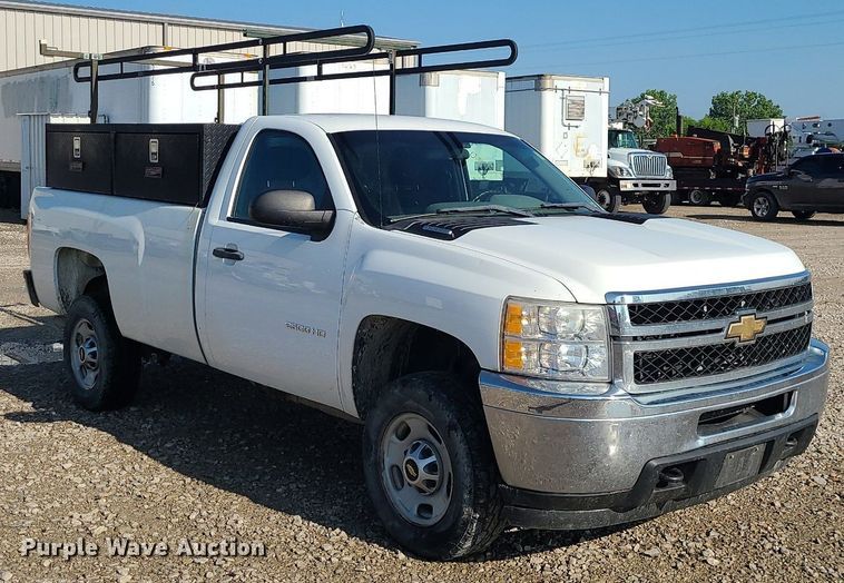 image for item LE9198 2011 Chevrolet Silverado 2500HD  pickup truck