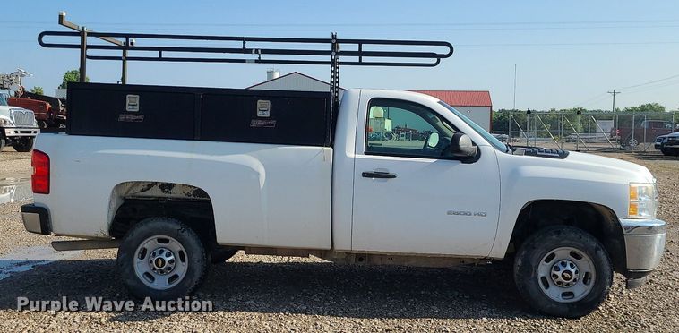 image for item LE9198 2011 Chevrolet Silverado 2500HD  pickup truck