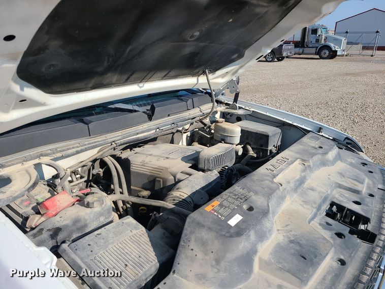 image for item LE9198 2011 Chevrolet Silverado 2500HD  pickup truck