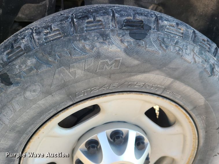 image for item LE9198 2011 Chevrolet Silverado 2500HD  pickup truck