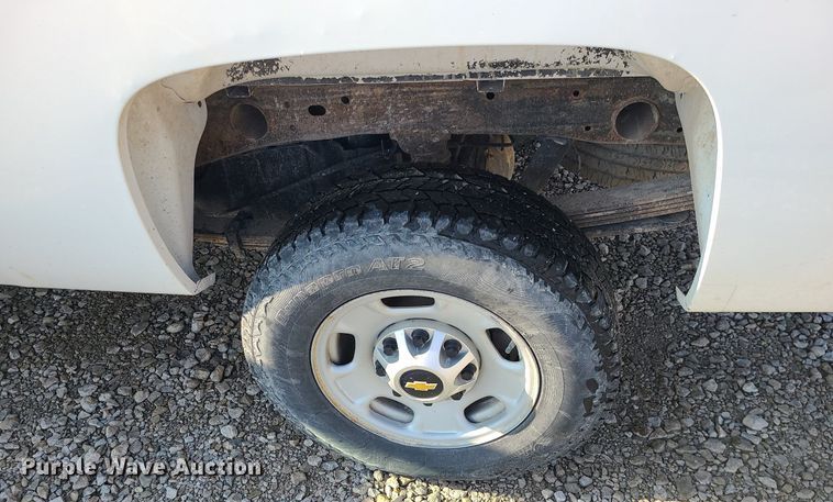 image for item LE9198 2011 Chevrolet Silverado 2500HD  pickup truck