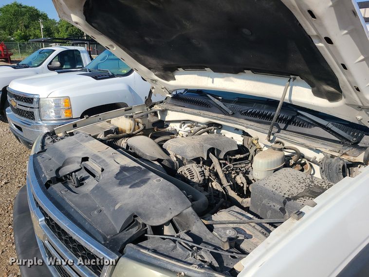 image for item LE9199 2007 Chevrolet Silverado 2500HD  utility bed pickup truck